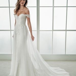 SAMPLE WhiteOne (W1) wedding dress